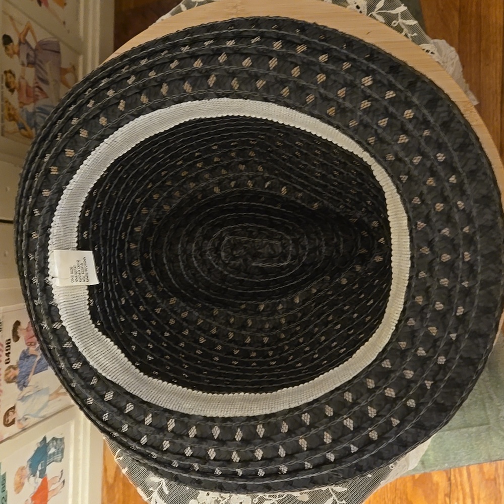 Black Straw Derby Hat - image 7